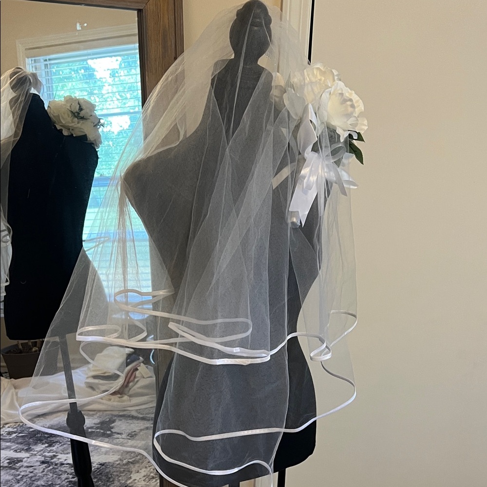Elegant Wedding Bridal Veil NWOT